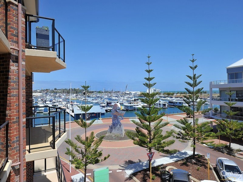 27/37 Dolphin Drive, Mandurah WA 6210