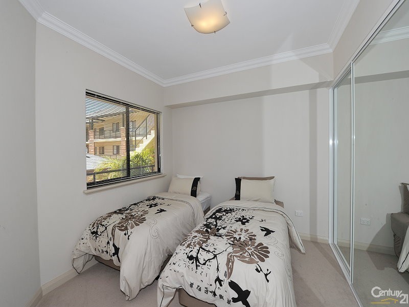 27/37 Dolphin Drive, Mandurah WA 6210