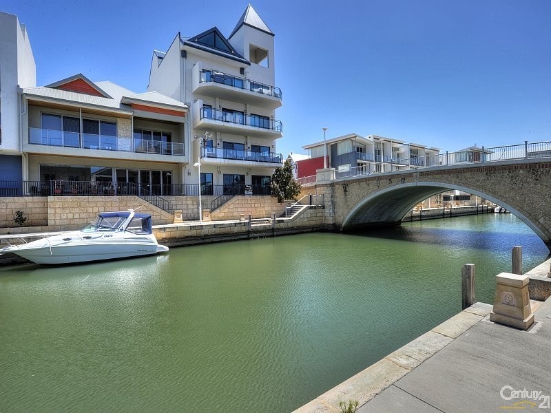 1/1 Florian Mews, Mandurah WA 6210
