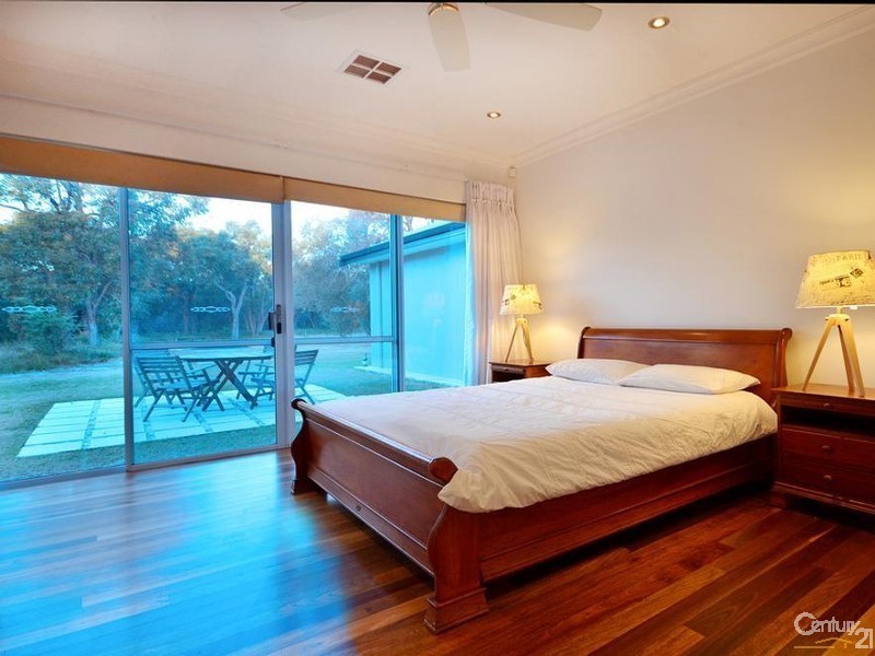 63 Summerhill Drive, Stake Hill WA 6181