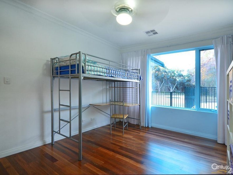 63 Summerhill Drive, Stake Hill WA 6181