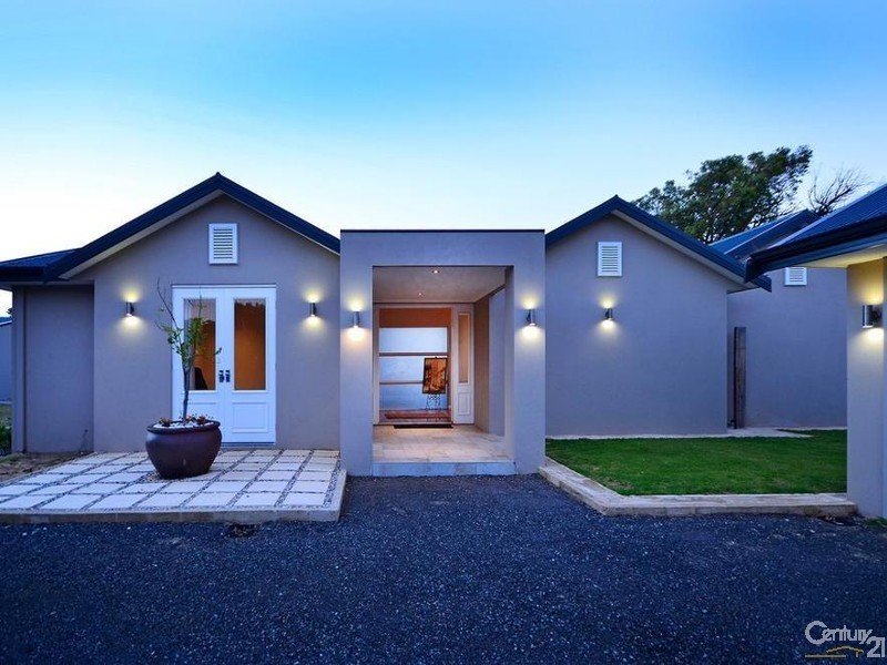 63 Summerhill Drive, Stake Hill WA 6181