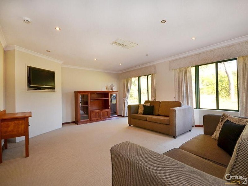 63 Summerhill Drive, Stake Hill WA 6181