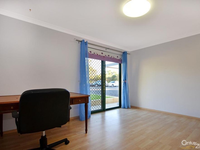 63 Summerhill Drive, Stake Hill WA 6181