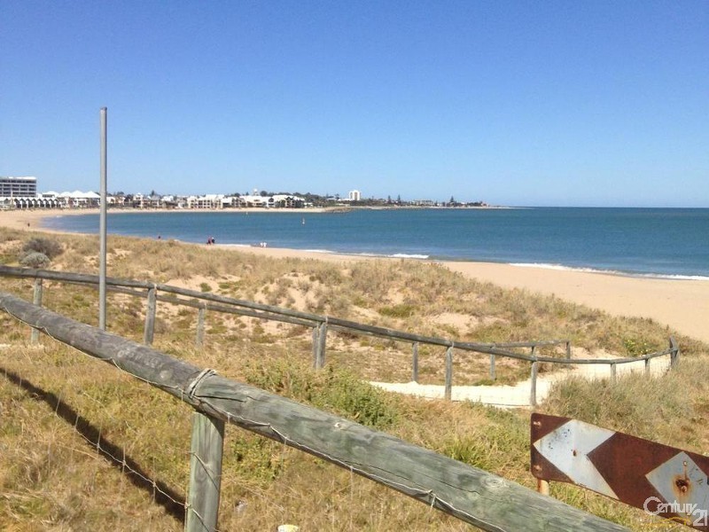 8 Aileen Street, Mandurah WA 6210