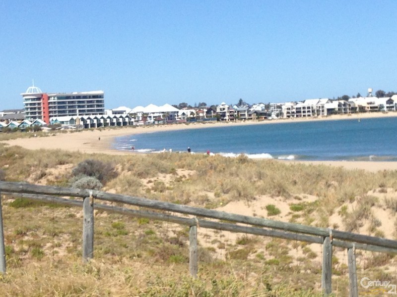 8 Aileen Street, Mandurah WA 6210