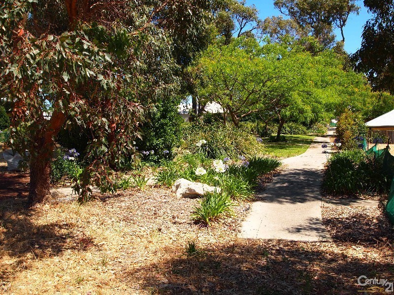 4 Birdwood Pass, Dawesville WA 6211