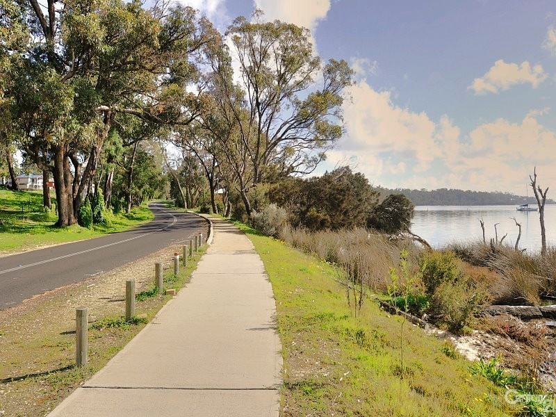 4 Birdwood Pass, Dawesville WA 6211