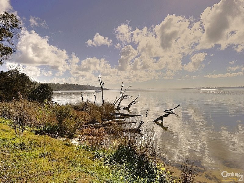 4 Birdwood Pass, Dawesville WA 6211