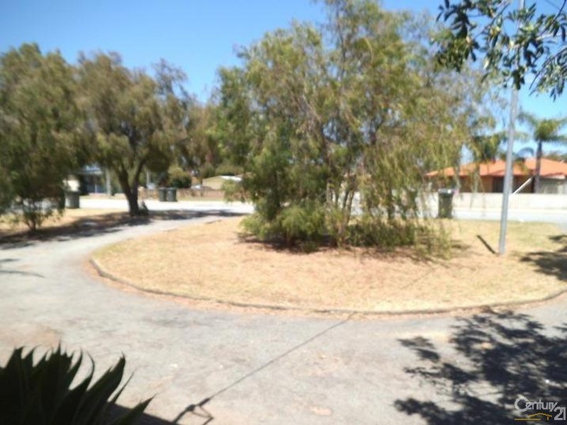 11 Cox Street, Mandurah WA 6210