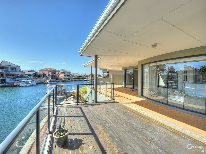 7 Ragamuffin Point, Halls Head WA 6210