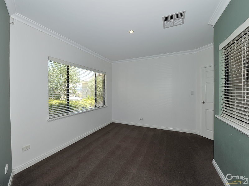 7 Ragamuffin Point, Halls Head WA 6210