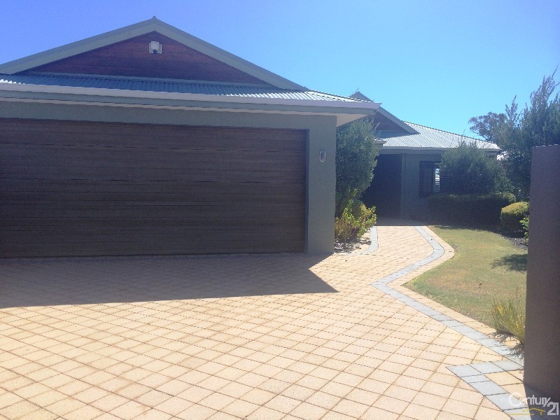 7 Ragamuffin Point, Halls Head WA 6210