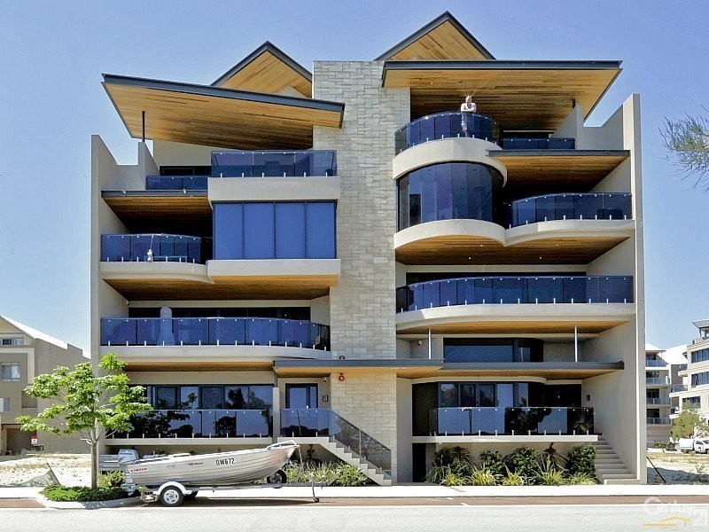 4/3 Galileo Loop, Mandurah WA 6210