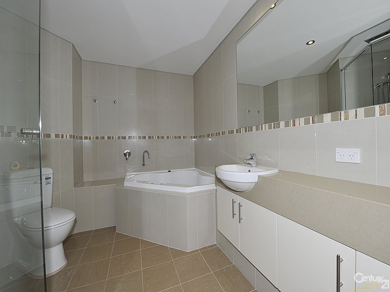 4/3 Galileo Loop, Mandurah WA 6210