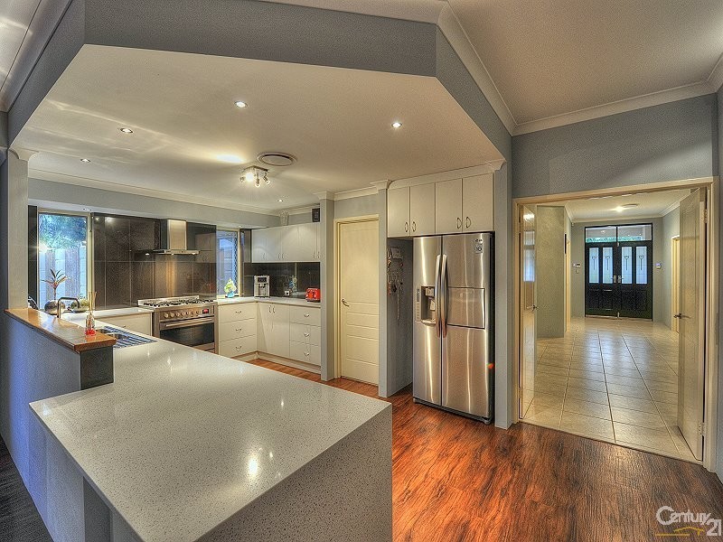 23 Ballard Meander, Lakelands WA 6180