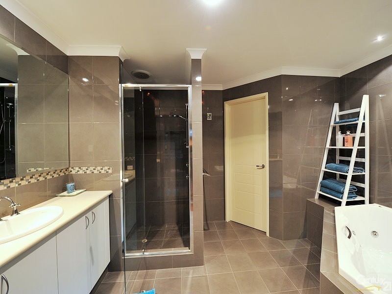 23 Ballard Meander, Lakelands WA 6180