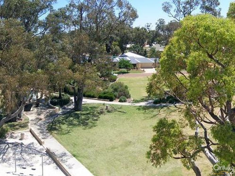 23 Ballard Meander, Lakelands WA 6180