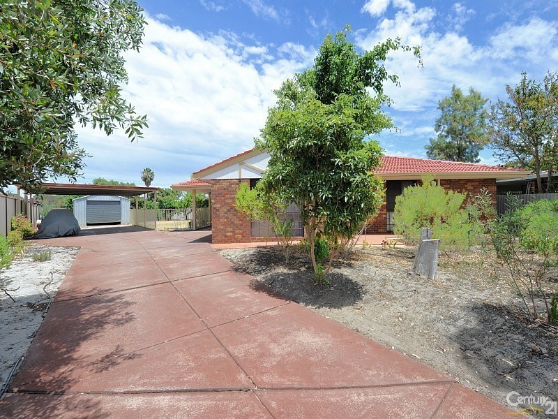 2 Kent Close, Halls Head WA 6210