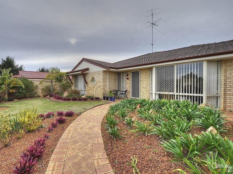 81 Casuarina Drive, Halls Head WA 6210