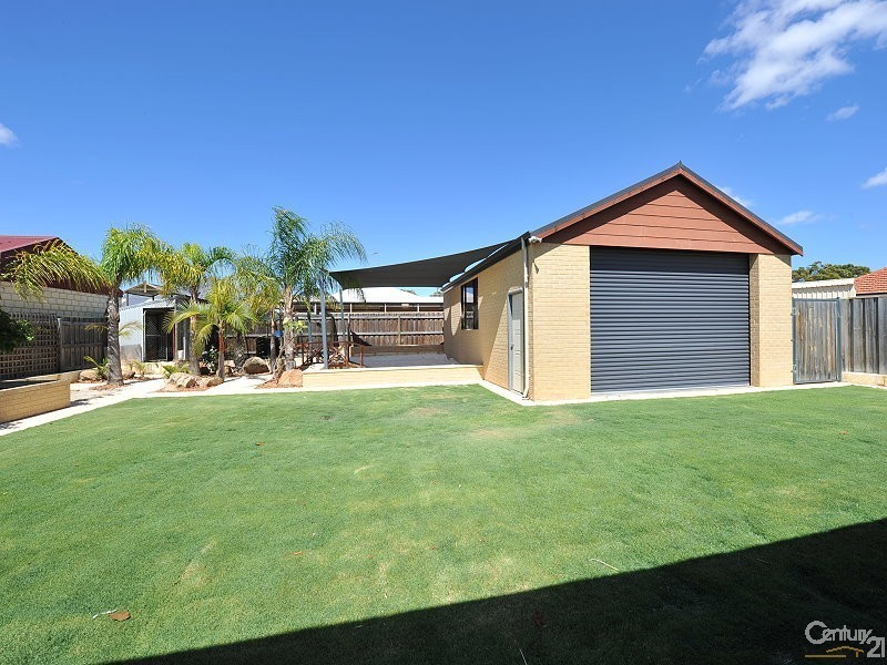 19 Blue Wren Gardens, Coodanup WA 6210