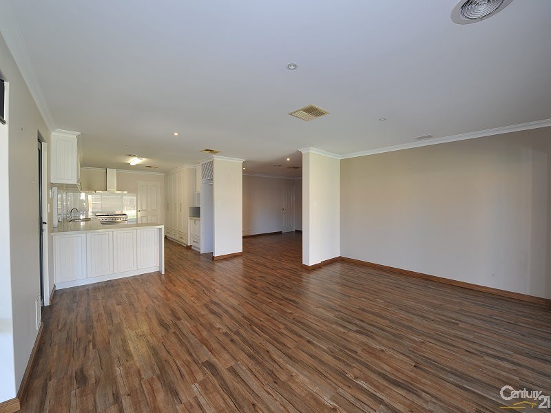 19 Blue Wren Gardens, Coodanup WA 6210