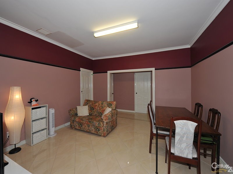 41 Derek Road, Coodanup WA 6210