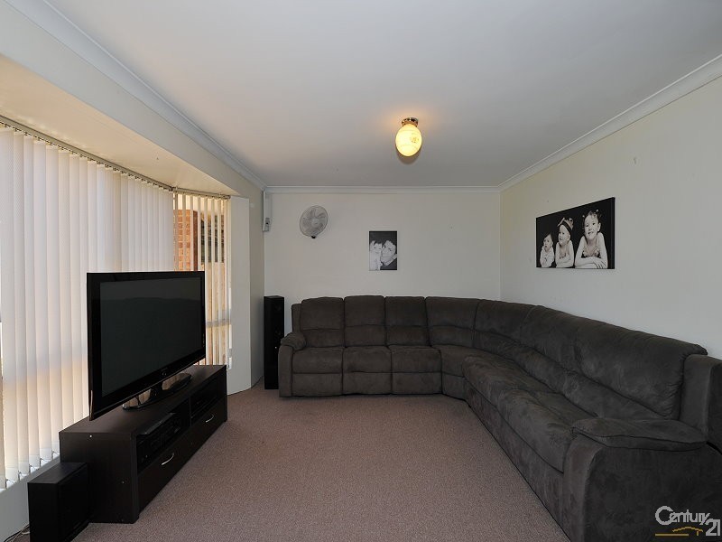 5 Parakeet Place, Greenfields WA 6210