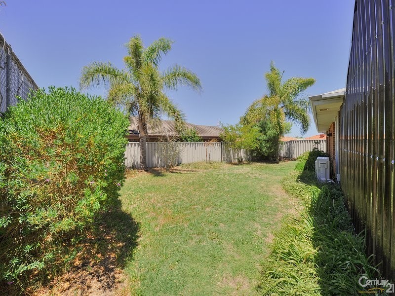 5 Parakeet Place, Greenfields WA 6210