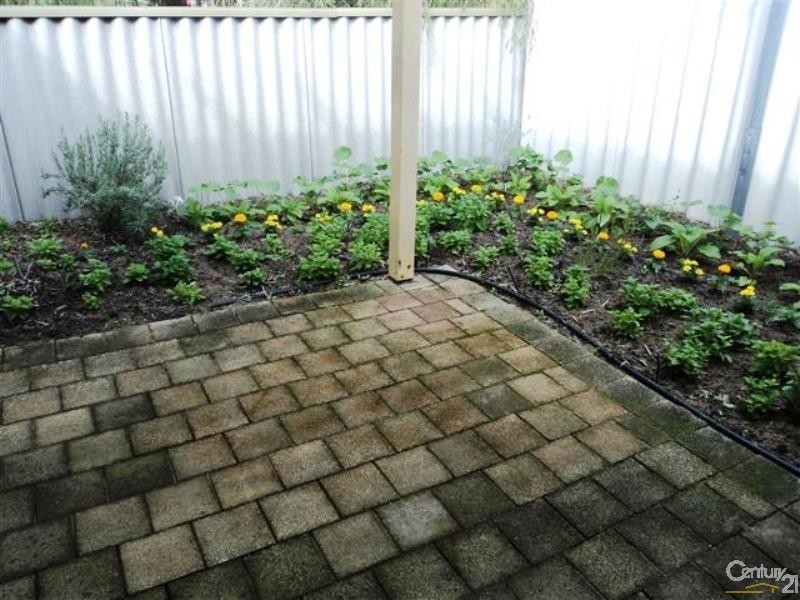 2/18 Henson Street, Silver Sands WA 6210