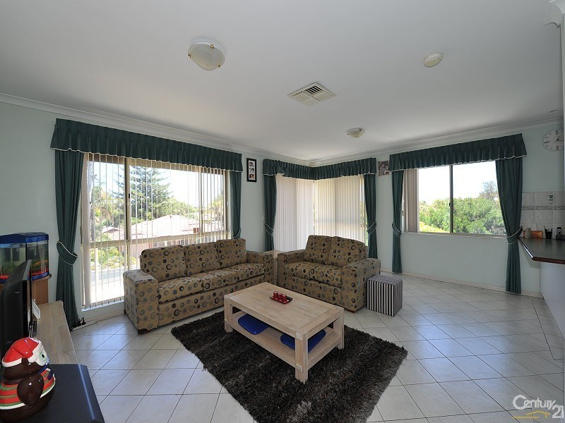 42 Perseus Road, Silver Sands WA 6210