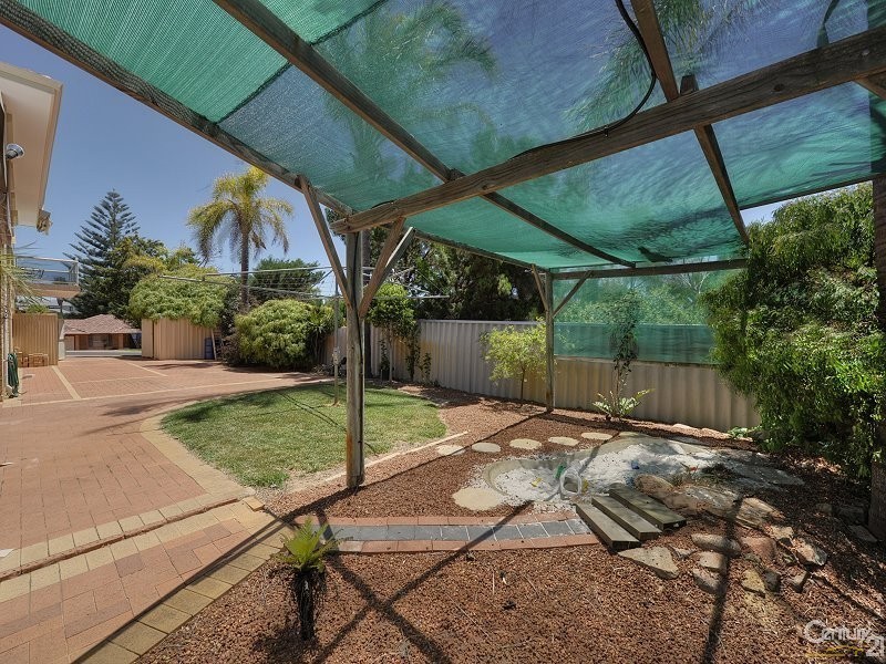 42 Perseus Road, Silver Sands WA 6210