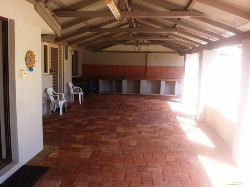 12 Leighton Road East, Halls Head WA 6210