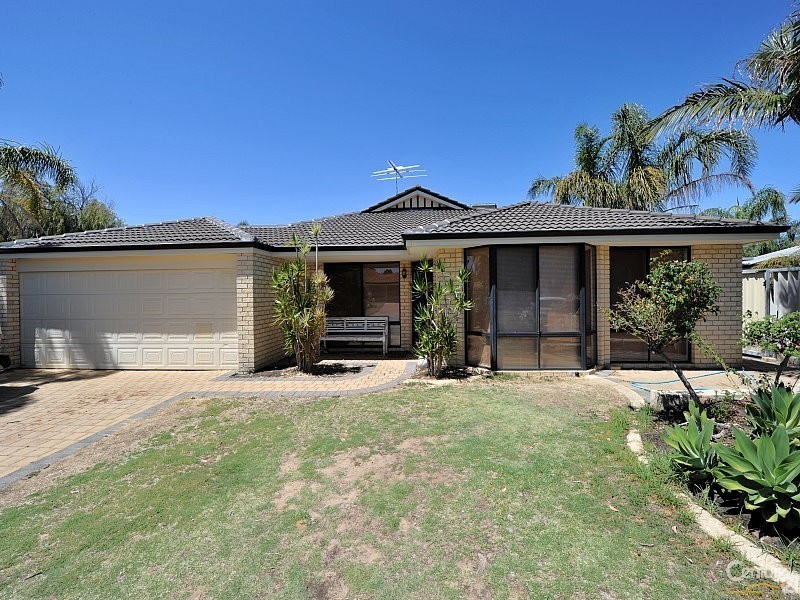 2 Kangaroo Paw Drive, Greenfields WA 6210