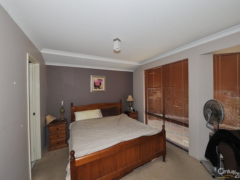 2 Kangaroo Paw Drive, Greenfields WA 6210