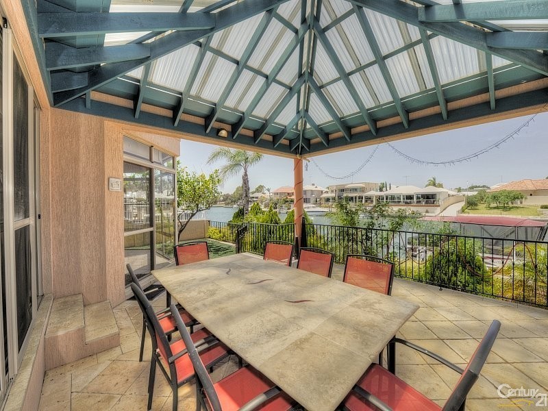 8 Reverie Mews, Halls Head WA 6210