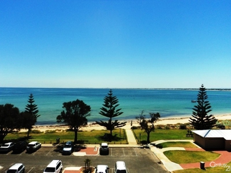 17/11 Halls Head Parade, Halls Head WA 6210