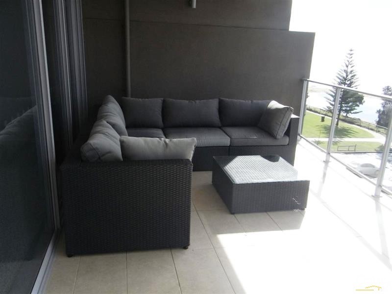 17/11 Halls Head Parade, Halls Head WA 6210