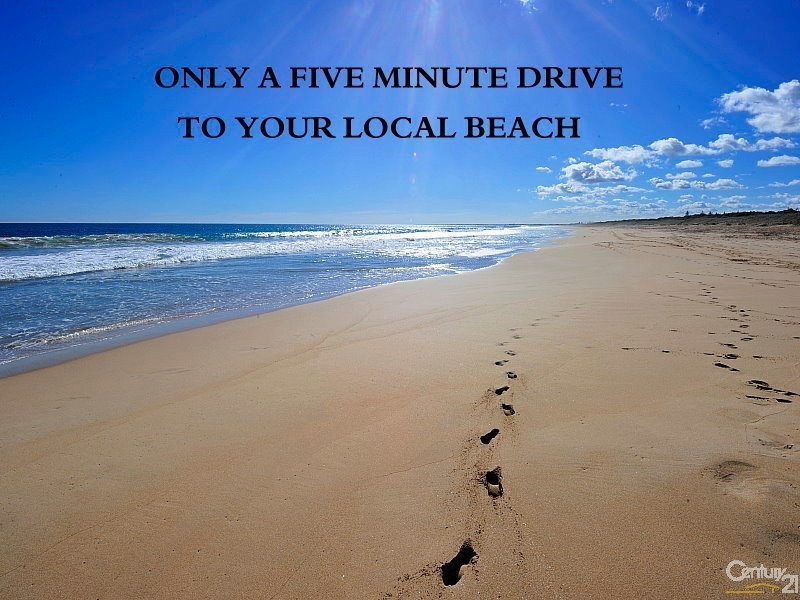 1 Lea Wynd, Lakelands WA 6180