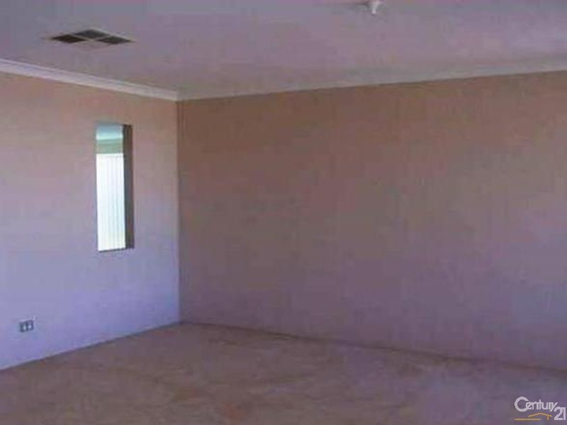 11 Mawson Grange, Lakelands WA 6180