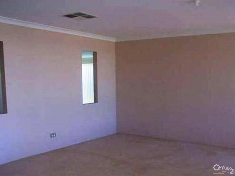 11 Mawson Grange, Lakelands WA 6180