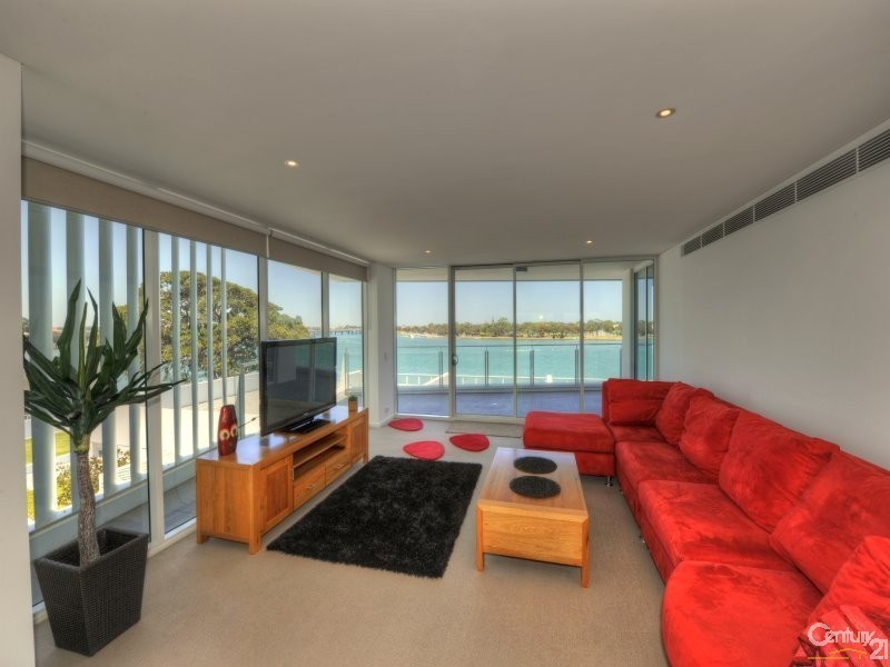 401/5 Marco Polo Drive, Mandurah WA 6210