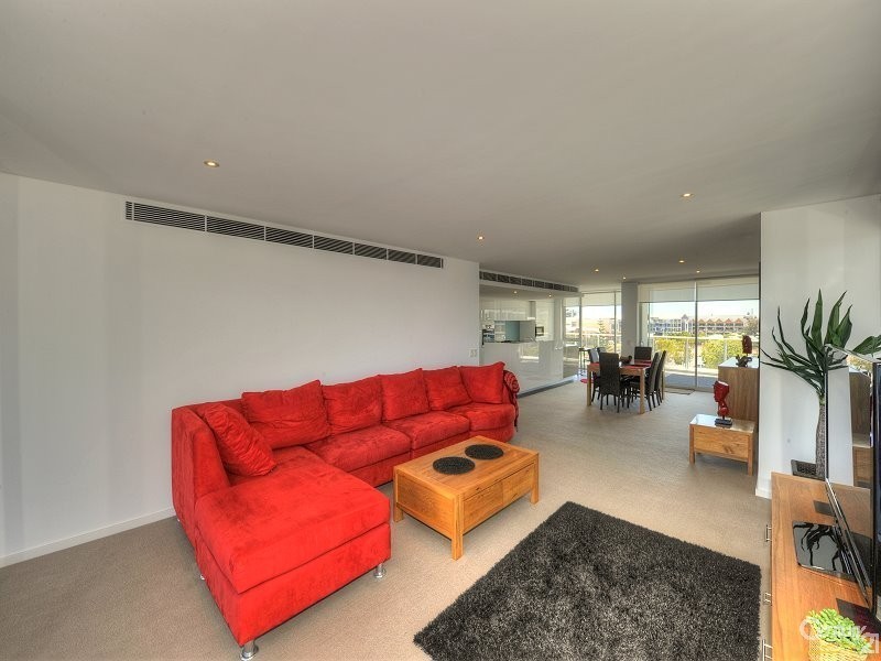 401/5 Marco Polo Drive, Mandurah WA 6210