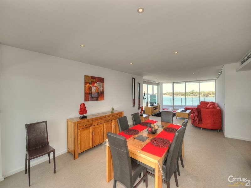401/5 Marco Polo Drive, Mandurah WA 6210