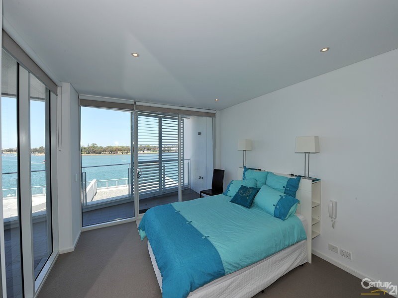 401/5 Marco Polo Drive, Mandurah WA 6210