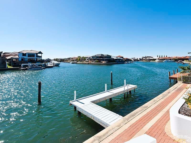 33 Santavea Mews, Halls Head WA 6210