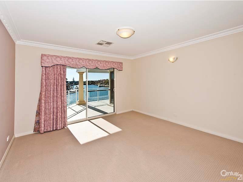 33 Santavea Mews, Halls Head WA 6210