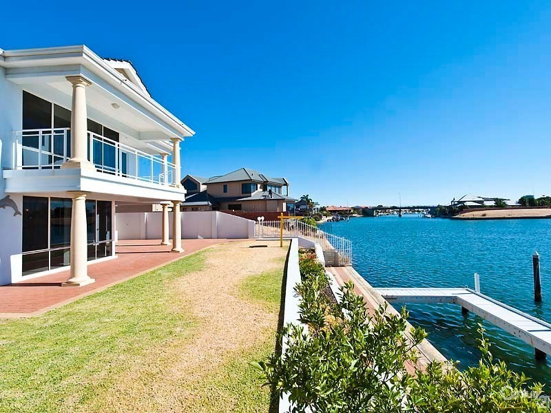 33 Santavea Mews, Halls Head WA 6210