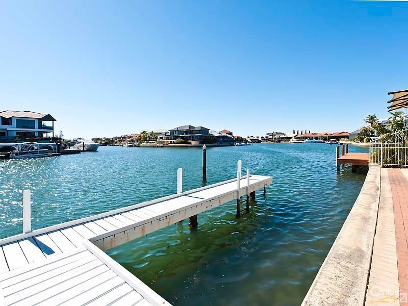 33 Santavea Mews, Halls Head WA 6210