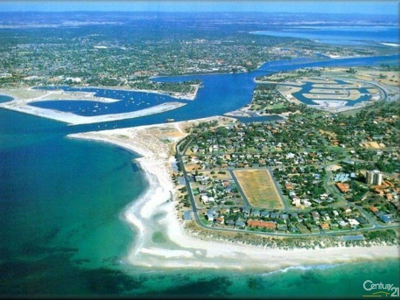 43 Cambria Island Retreat, Halls Head WA 6210